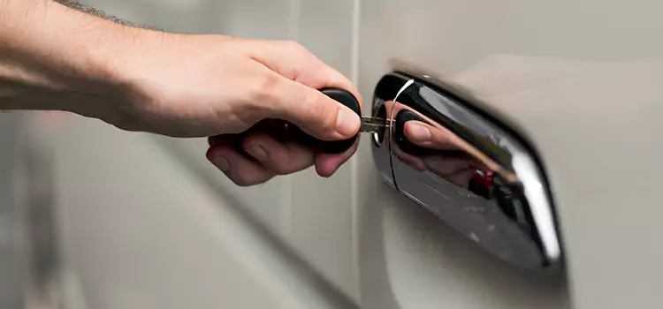 Why Choose Our Auto Locksmith Team in Holt, MI?