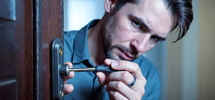 Eviction Locksmith Holt