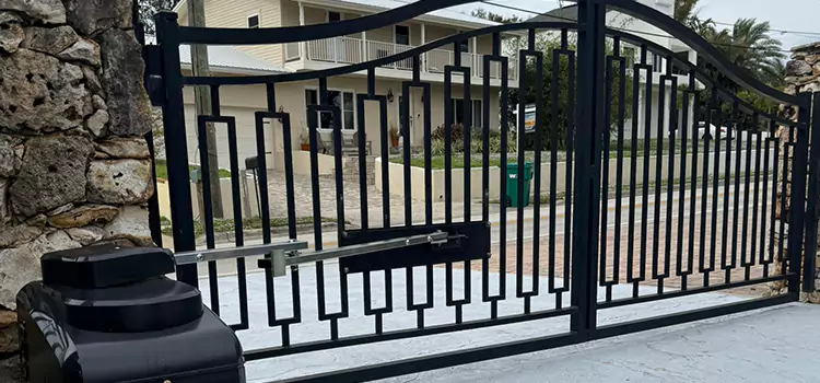 Swing Gate Opener with Keypad Holt