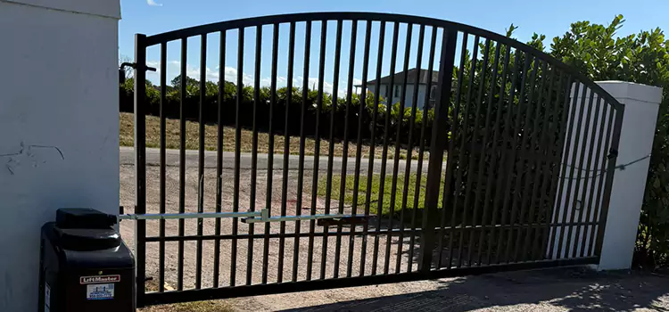 Driveway Fence Repair Holt